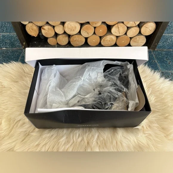 Nine West Women’s Sz 7.5 Black Suede Fresh Pump Stilettos 4” Heels - NWT - Picture 10 of 10